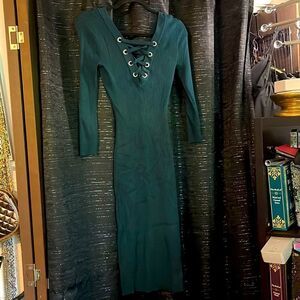 Formfitting almost famous front and back Lace up size med bodycon midi dress